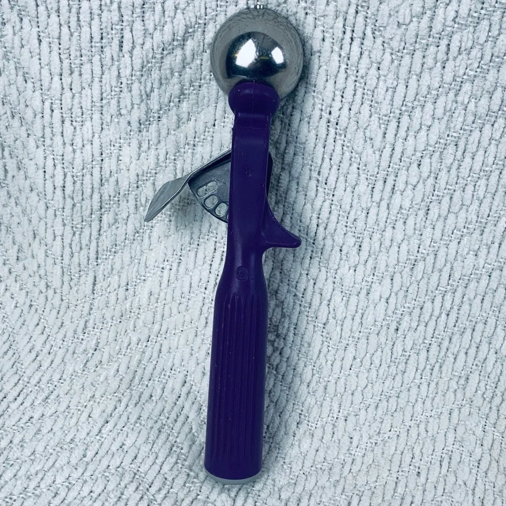 Vollrath Ice Cream Disher Purple 47147 Stainless Steel‎ Thumb Action Scoop USA
